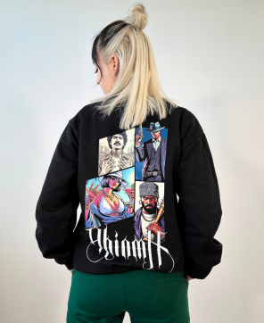 Sudadera de color negro con diseño en la espalda.