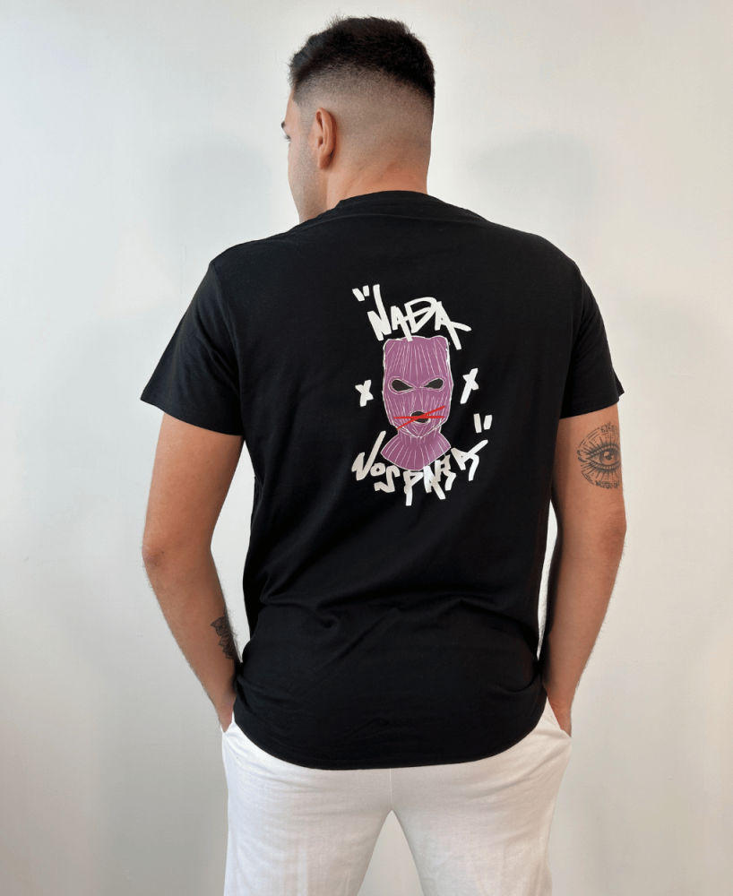 Camiseta Negra Ahinma Rebel Rosa